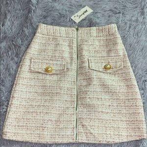 Tweed mini skirt with pearls!